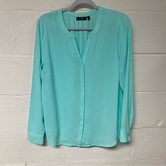 Apt. 9 Tops - Apt. 9 Women's Mint Green Blouse Size Large